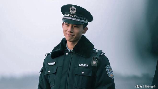 最新警服警帽，塑造现代警务新形象